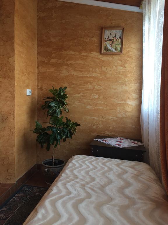 Rooms With Fortetsya View Kamianets-Podilskyi Exterior foto