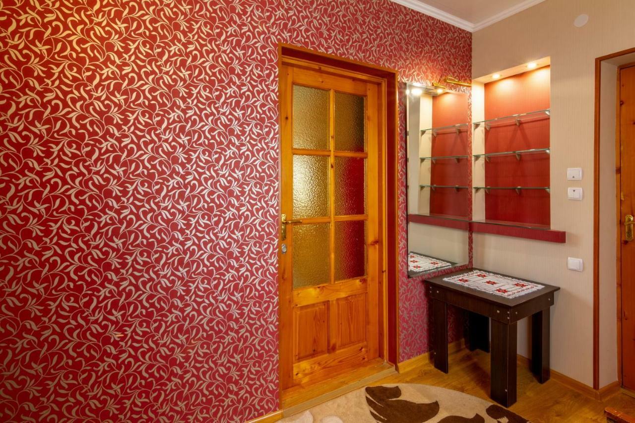 Rooms With Fortetsya View Kamianets-Podilskyi Exterior foto