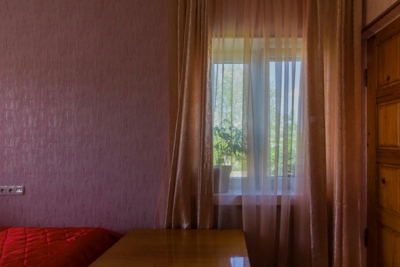 Rooms With Fortetsya View Kamianets-Podilskyi Exterior foto