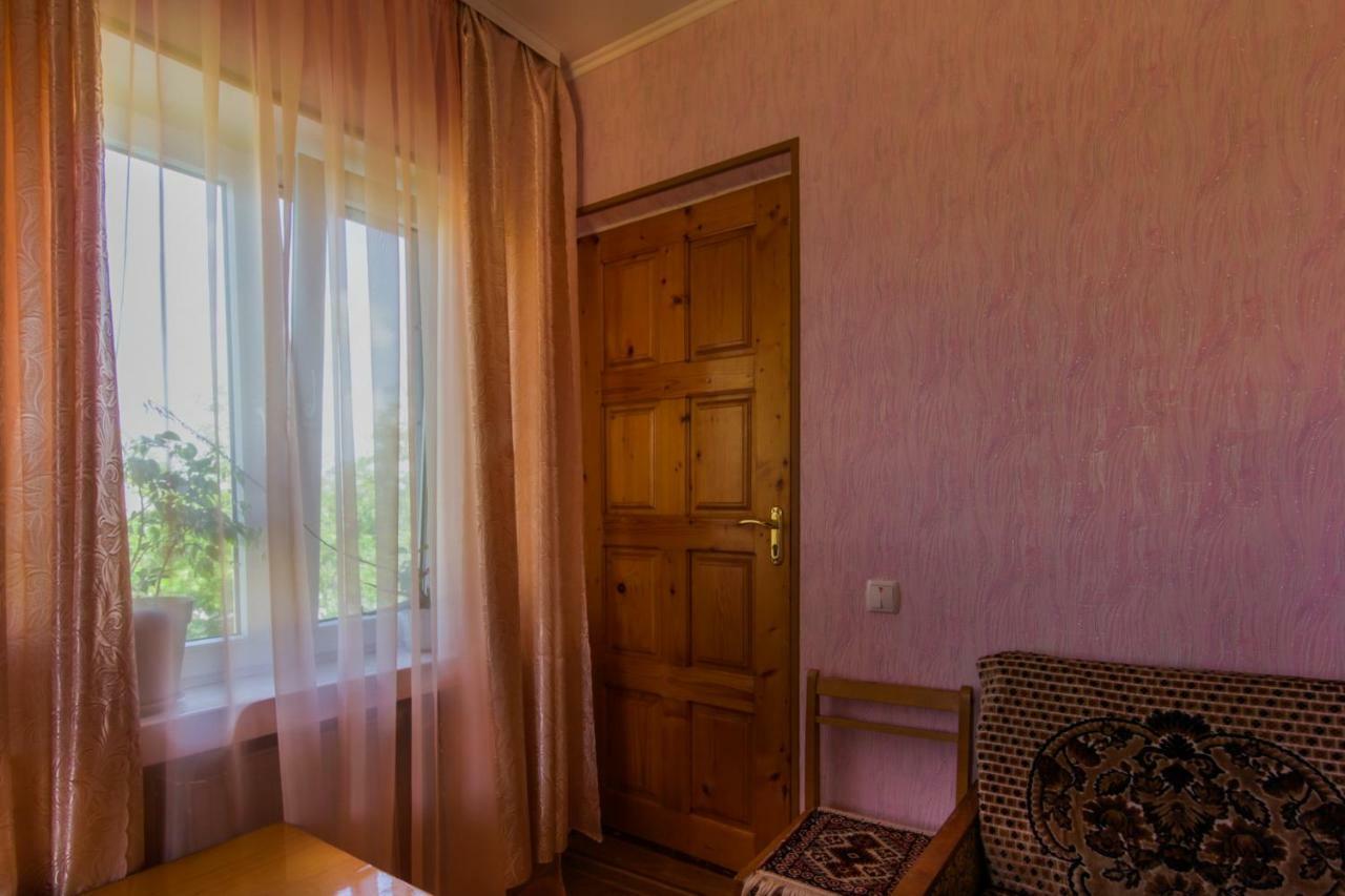 Rooms With Fortetsya View Kamianets-Podilskyi Exterior foto