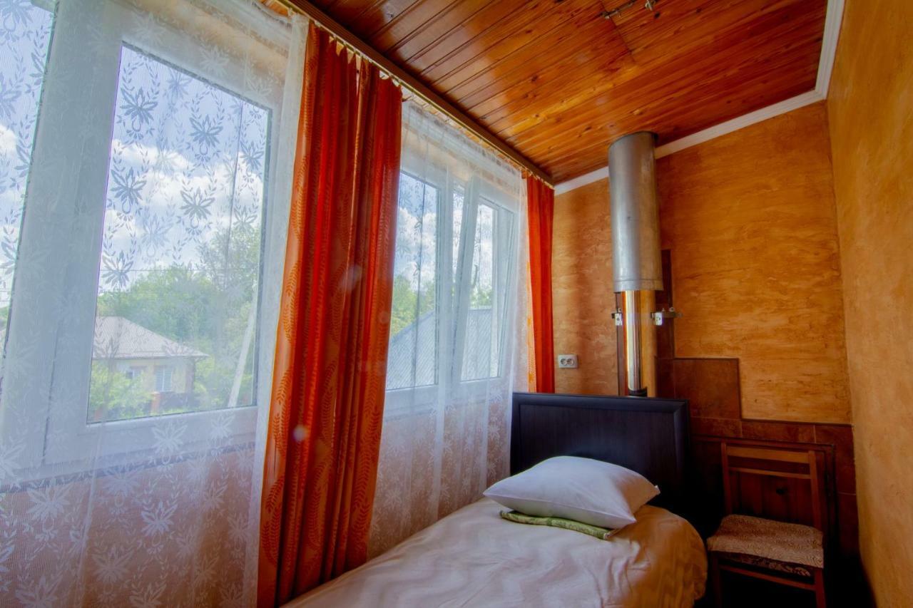 Rooms With Fortetsya View Kamianets-Podilskyi Exterior foto