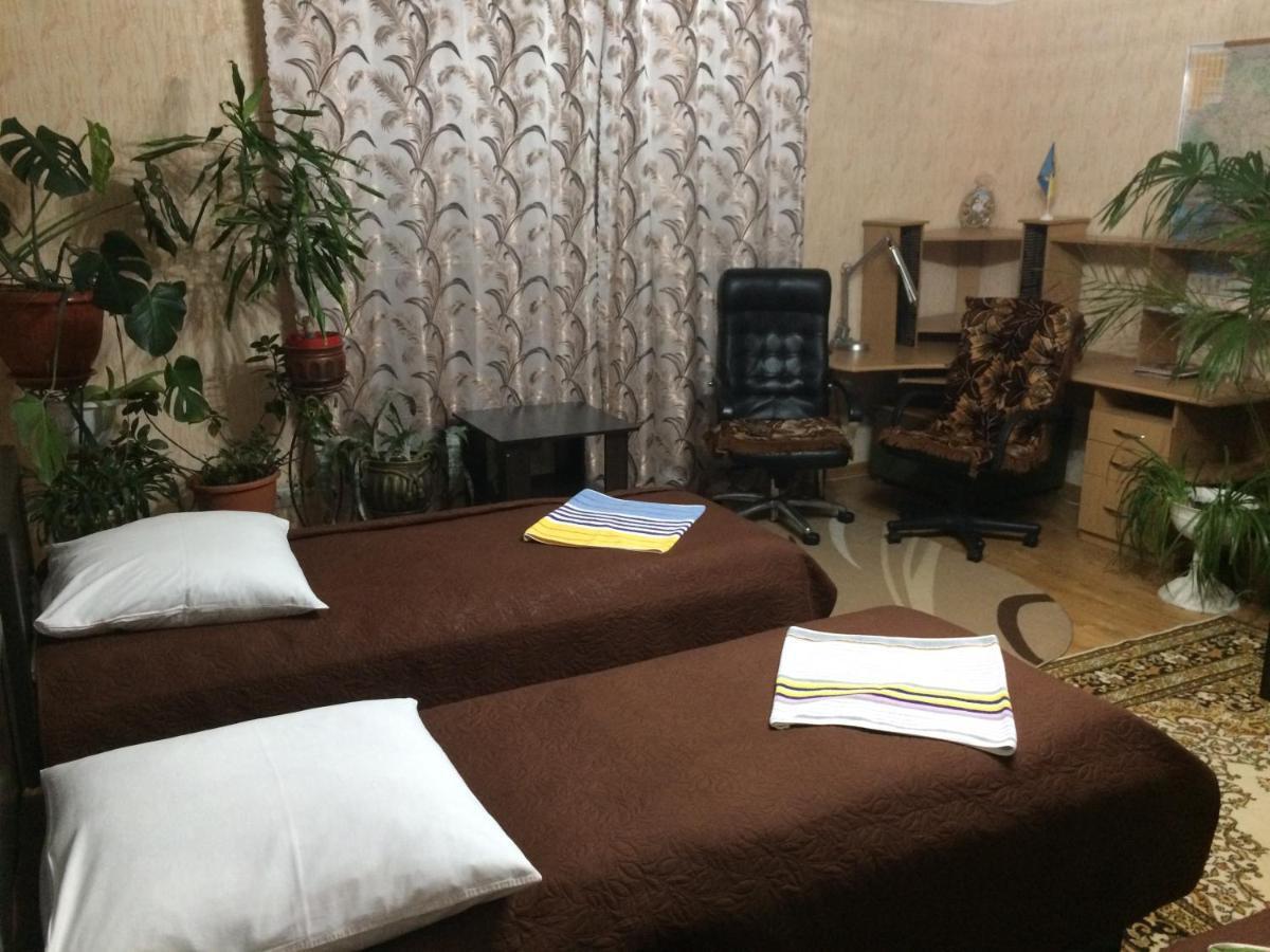 Rooms With Fortetsya View Kamianets-Podilskyi Exterior foto